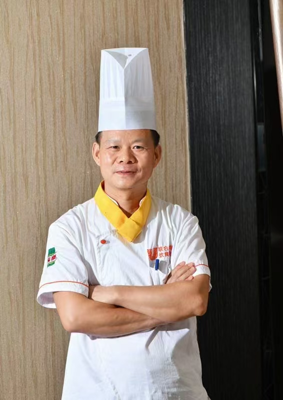 向厨师